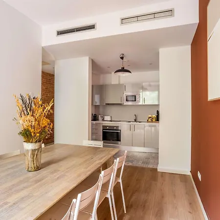 The Collection - Very Spacious Eixample 4bd 4ba شقة