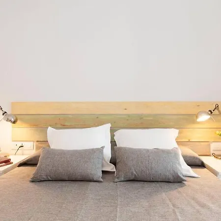 Very Spacious Eixample 4Bd 4Ba Apartment *